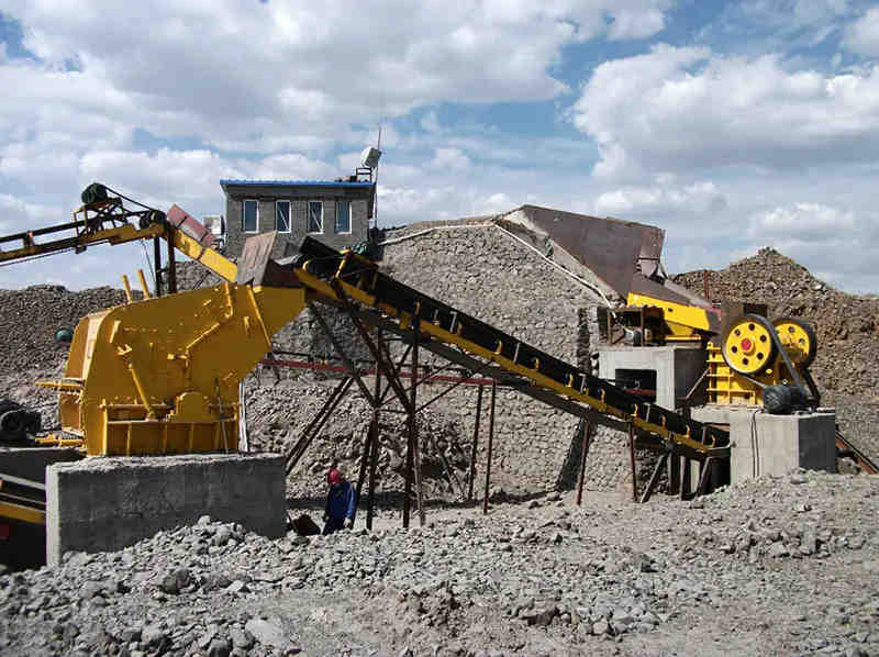 Bengkel Fabrikasi Stone Crusher