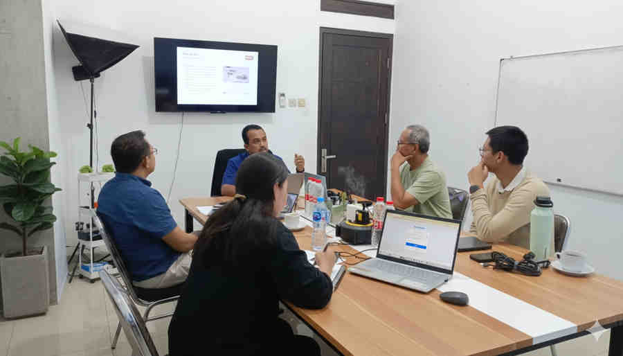 Ilustrasi praktik Meta Ads + AI di workshop MDA
